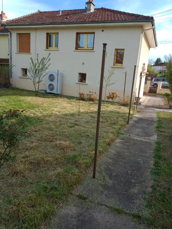 Maison Entiere Avec Parking, Garage Et Jardin Montlucon Exterior photo